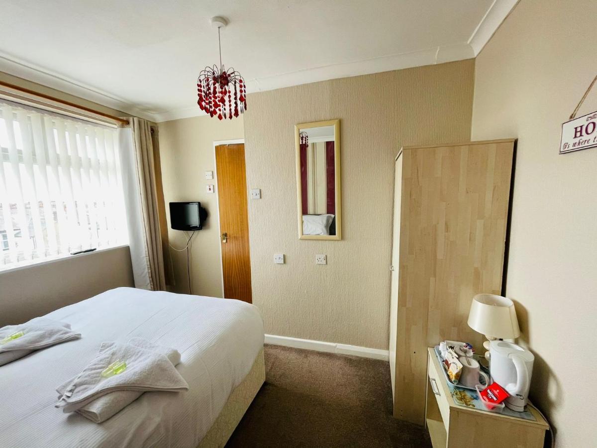 Hotel 33 Blackpool Exteriör bild